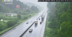 transito:-acidente-e-chuva-travam-br-101-de-porto-belo-a-itajai;-veja-os-pontos-de-lentidao